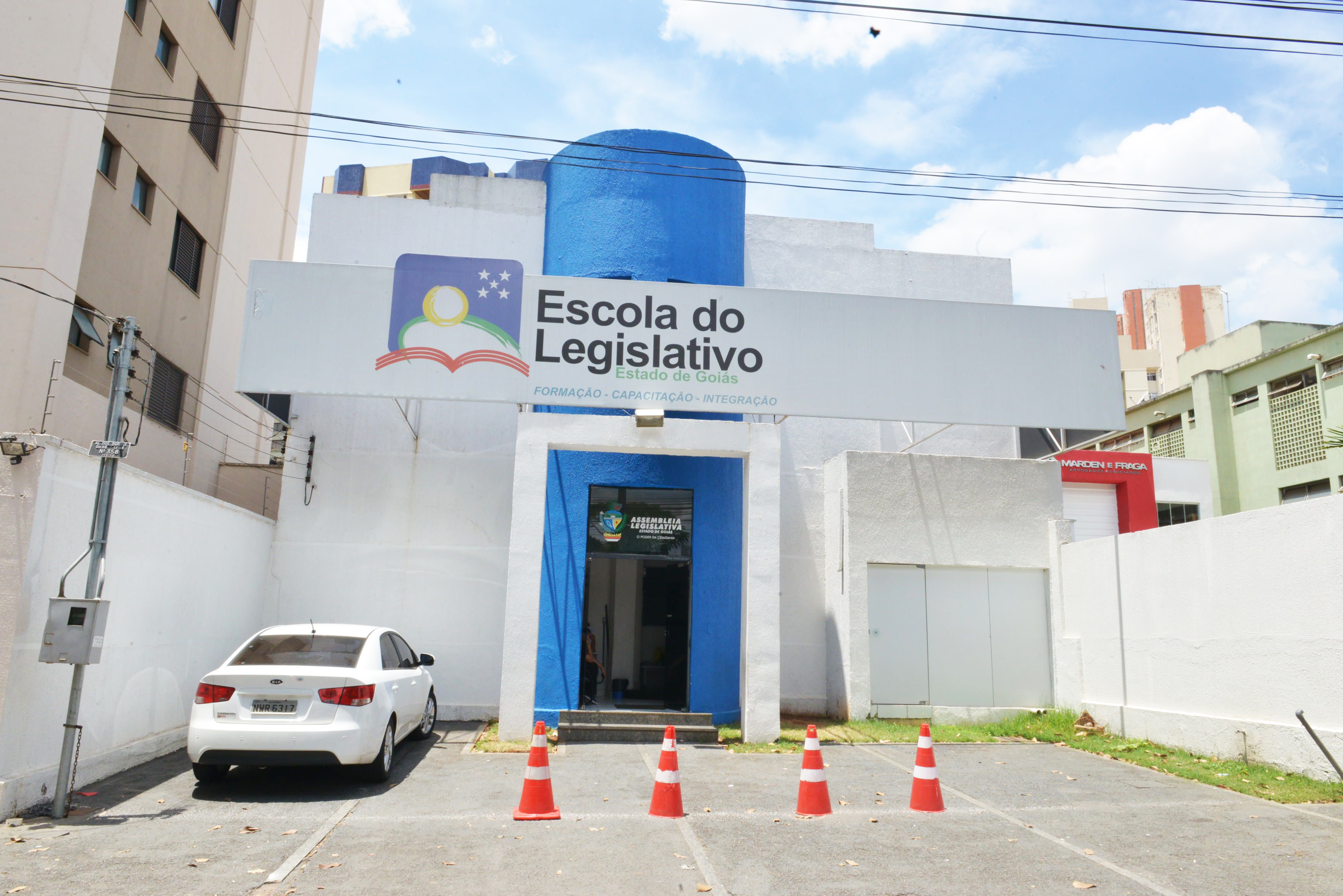 Fachada Escola do Legislativo